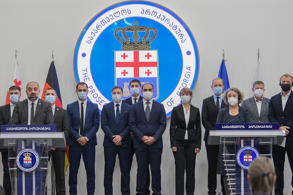 Georgian and German investigators announcing the arrests. Official photo.