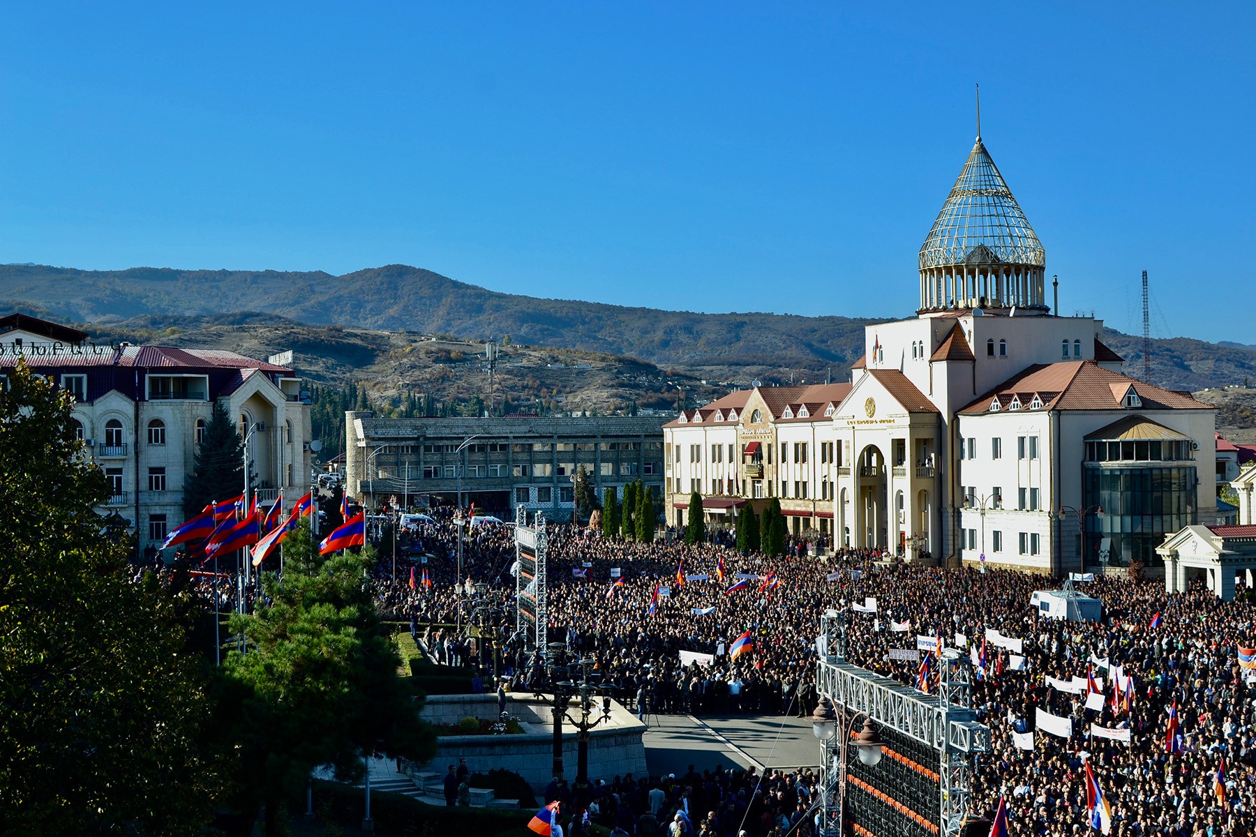Thousands of people gathered in Stepanakert on 30 October. Photo: Marut Vanyan/OC Media.