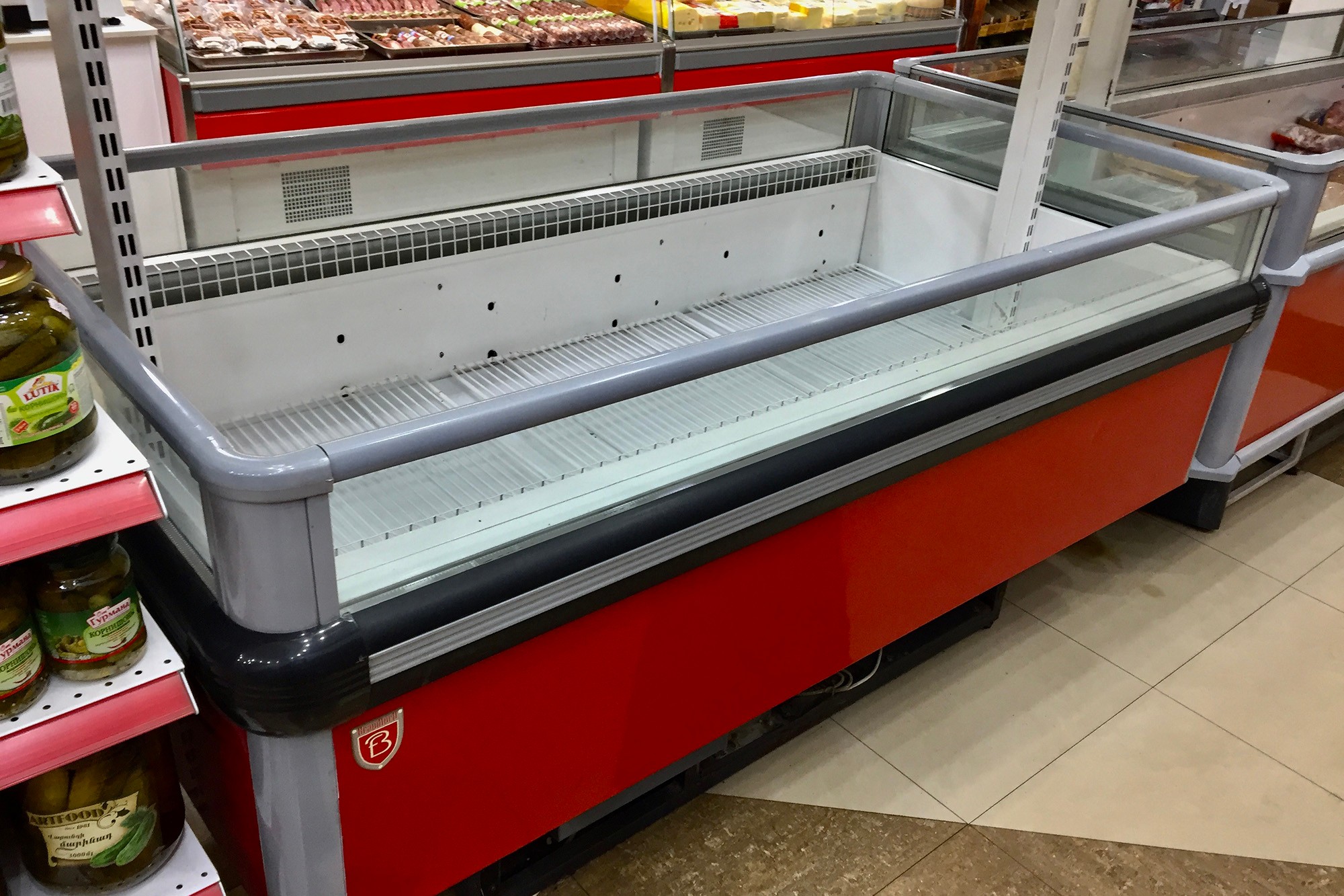 Empty shelves at a store in Stepanakert. Photo: Marut Vanyan/OC Media. 