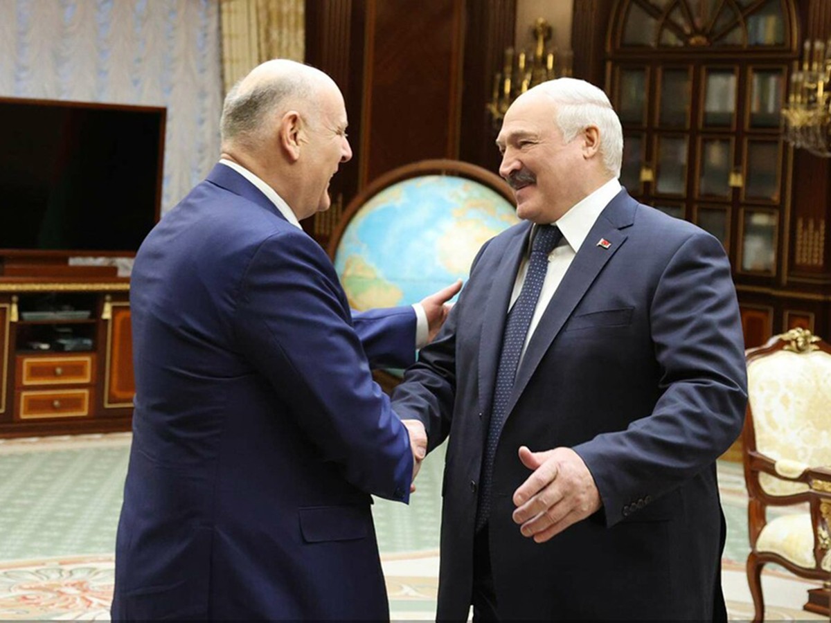 Abkhazian President Aslan Bzhaniya (left) and Belarusian President Alyaksandr Lukashenka. Image via Belarusian president’s office.