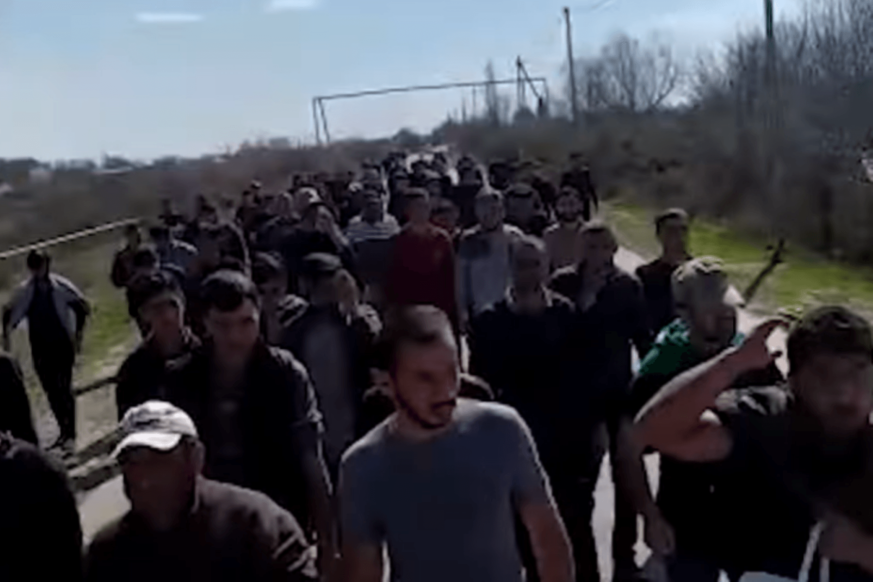 Protesters demanding the supply of water to their region. Screengrab from video, Abzas 