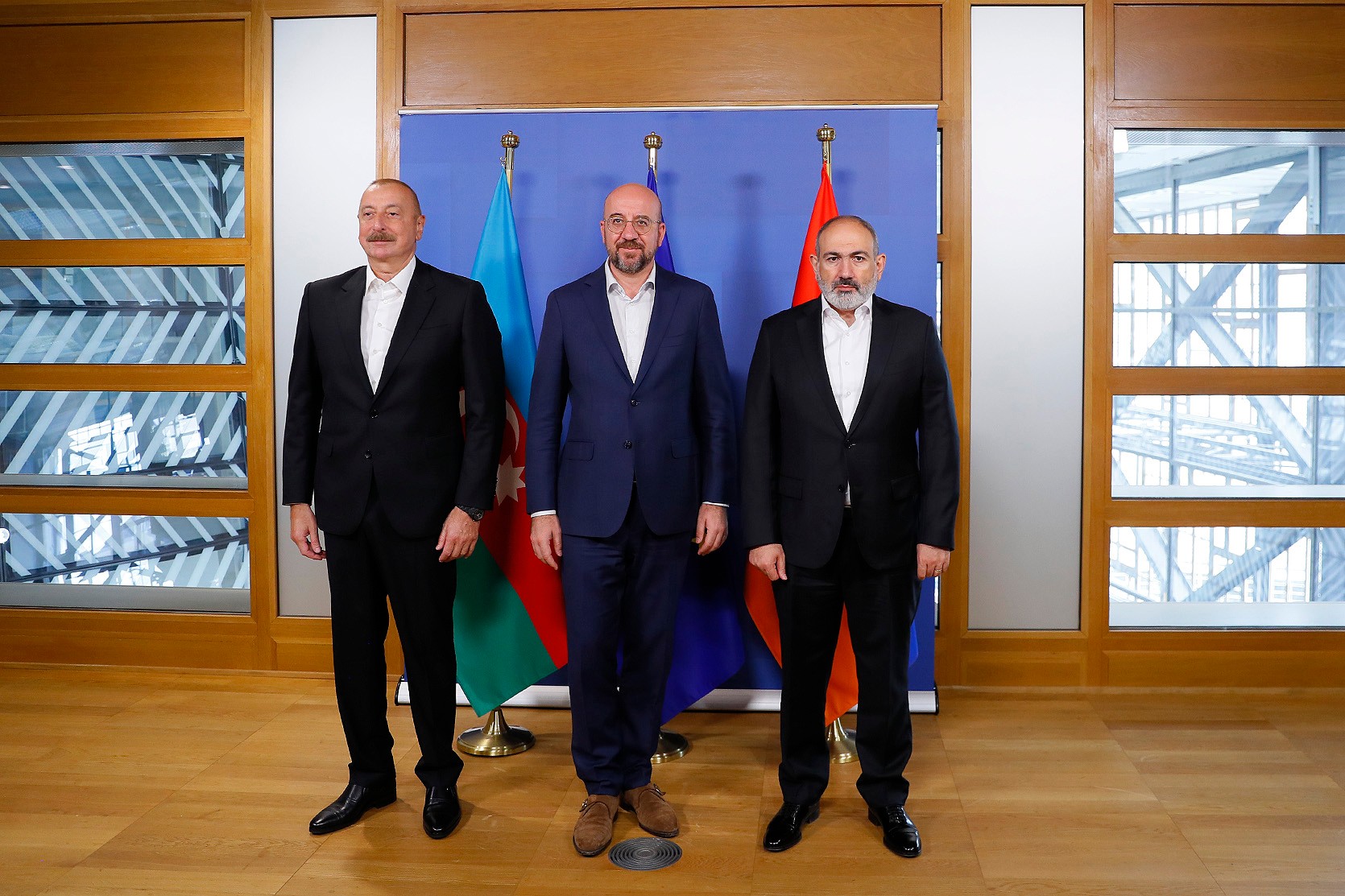 Azerbaijani President Ilham Aliyev (left), EU Council President Charles Michel (middle), and Armenian Prime Minister Nikol Pashinyan (right). Image via Armenian Prime Ministry.