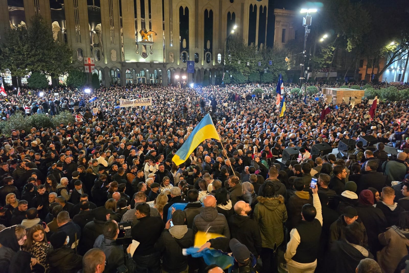 Georgians protesting the results of the parliamentary election outside parliament. Mariam Nikuradze/OC Media.