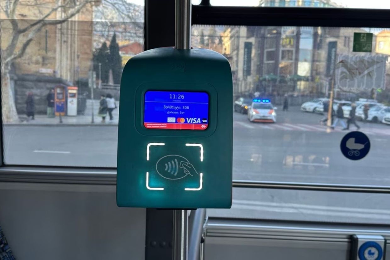 Payment machines of Tbilisi bus. Photo: RFE/RL.