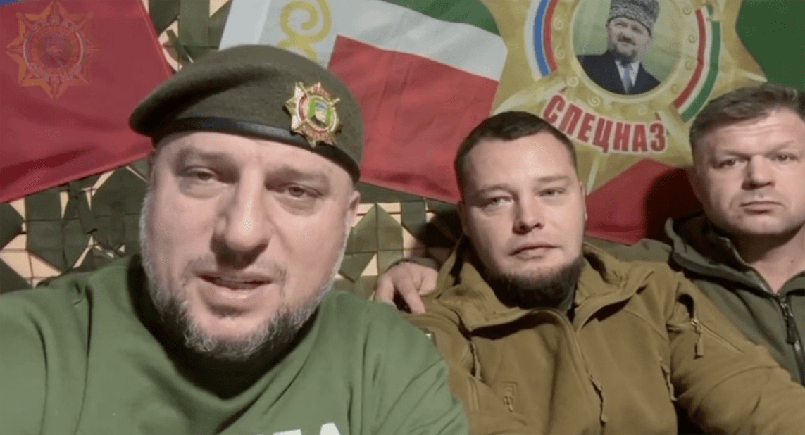From left to right: Chechen Akhmat commander Apti Alaudinov, Alexei Milchakov, and Milchakov's deputy 'Bear'. Photo: still from video.