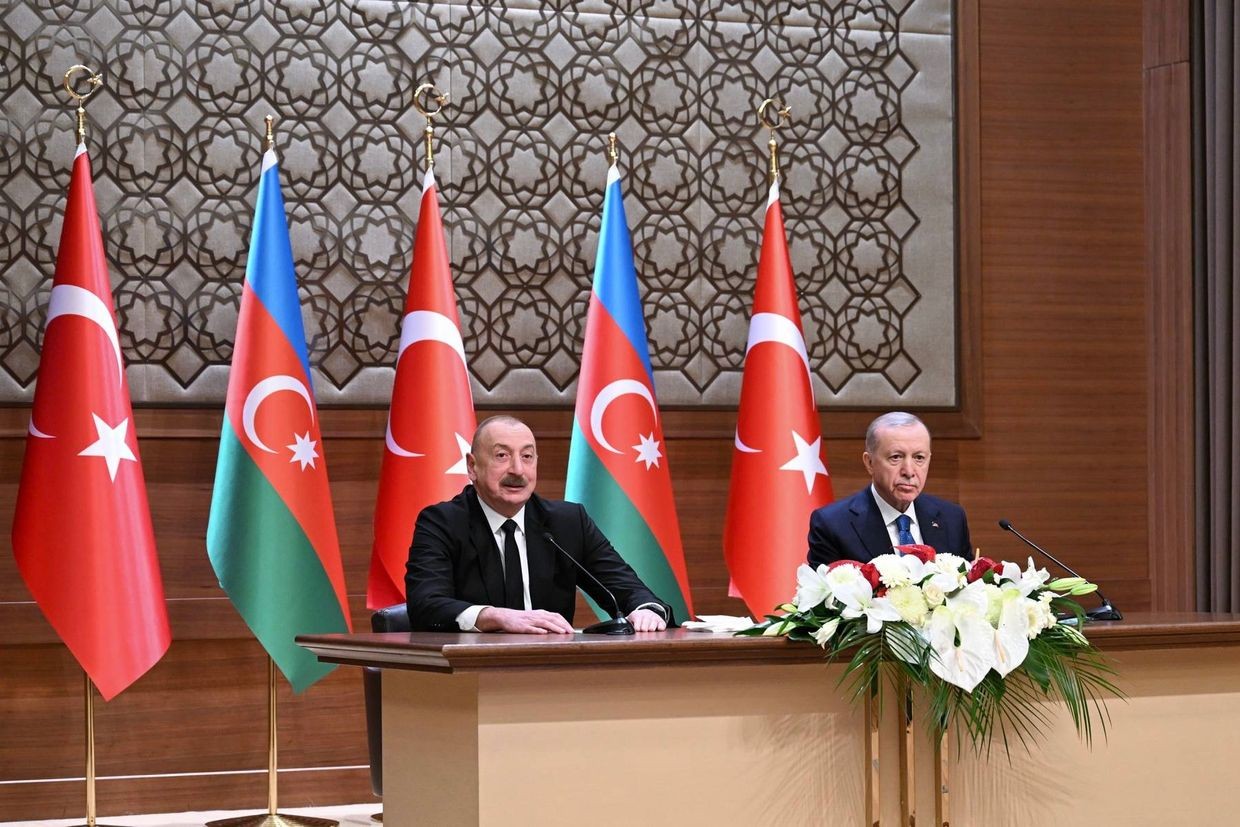 Azerbaijani President Ilham Aliyev (left) with Turkish President Recep Tayyip Erdoğan (right) during the opening ceremony of the Iğdır–Nakhchivan gas pipeline. Official image.
