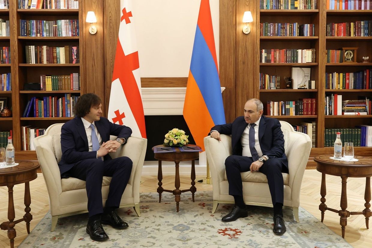 Georgian Prime Minister Irakli Kobakhidze (left) and Armenian Prime Minister Nikol Pashinyan (right). Official photo.