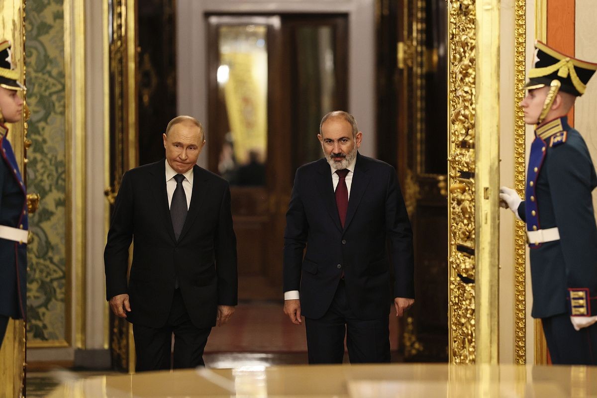 Russian President Vladimir Putin and Armenian Prime Minister Nikol Pashinyan. Official photo.