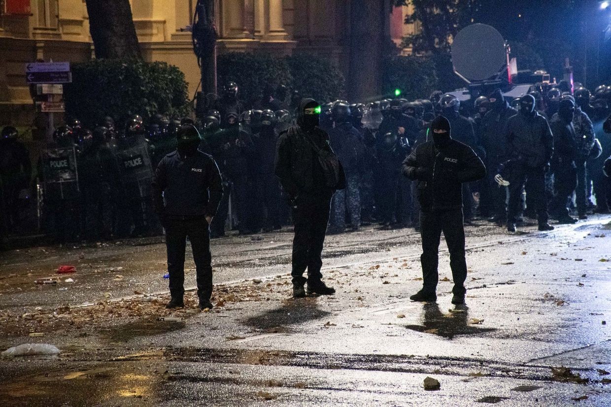 A protest in front of the parliament on 28–29 November. Photo: Mariam Nikuradze/OC Media.