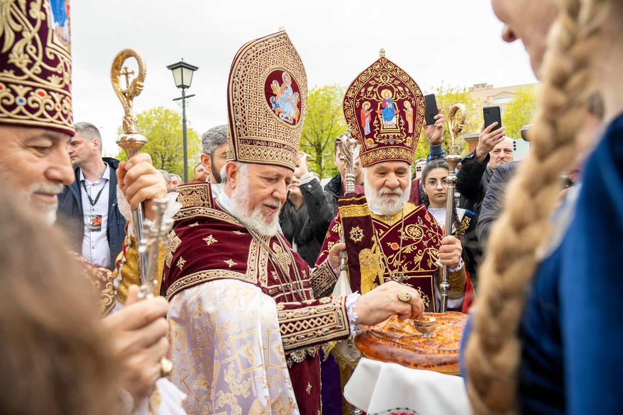Karekin II, Supreme Patriarch and Catholicos of All Armenians, attends the consecration of the first Armenian Apostolic Church in Belarus. Photo via BelTA.