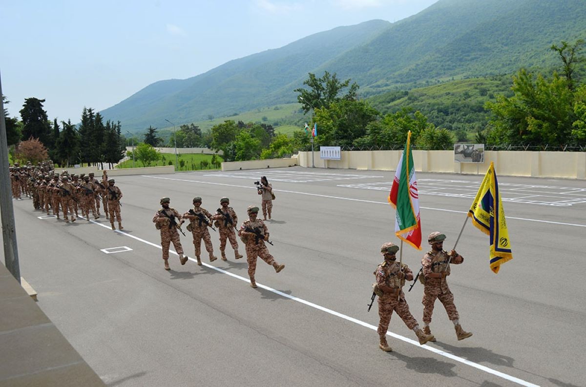 Azerbaijani and Iranian Revolutionary Guard troops during the Araz-2025 joint military drill. Official photo.