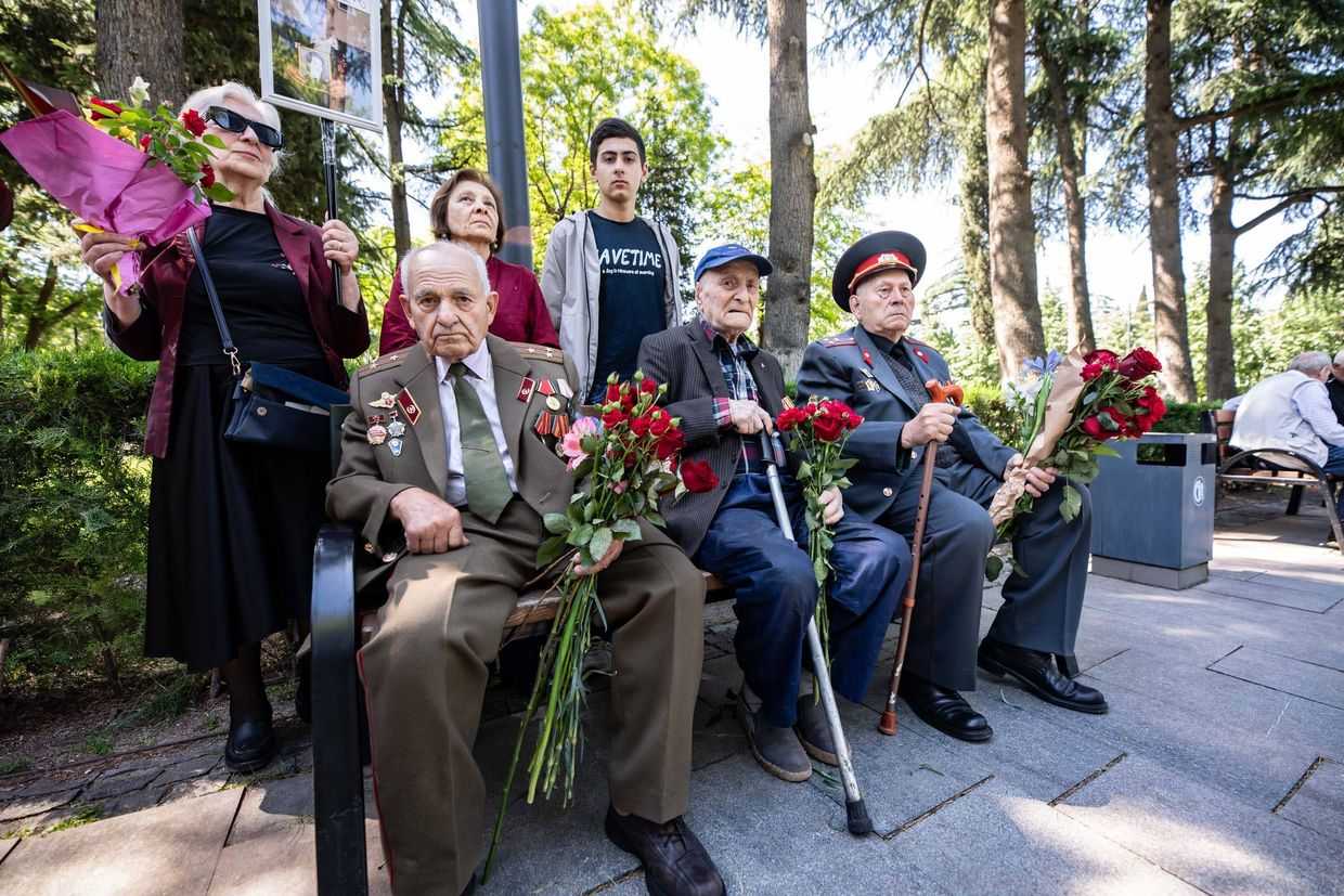 World War II veterans and their family members commemorate the 80th Anniversary of the Soviet Union's victory over Nazi Germany in Tbilisi on 9 May 2025. Photo: Mariam Nikuradze/OC Media.