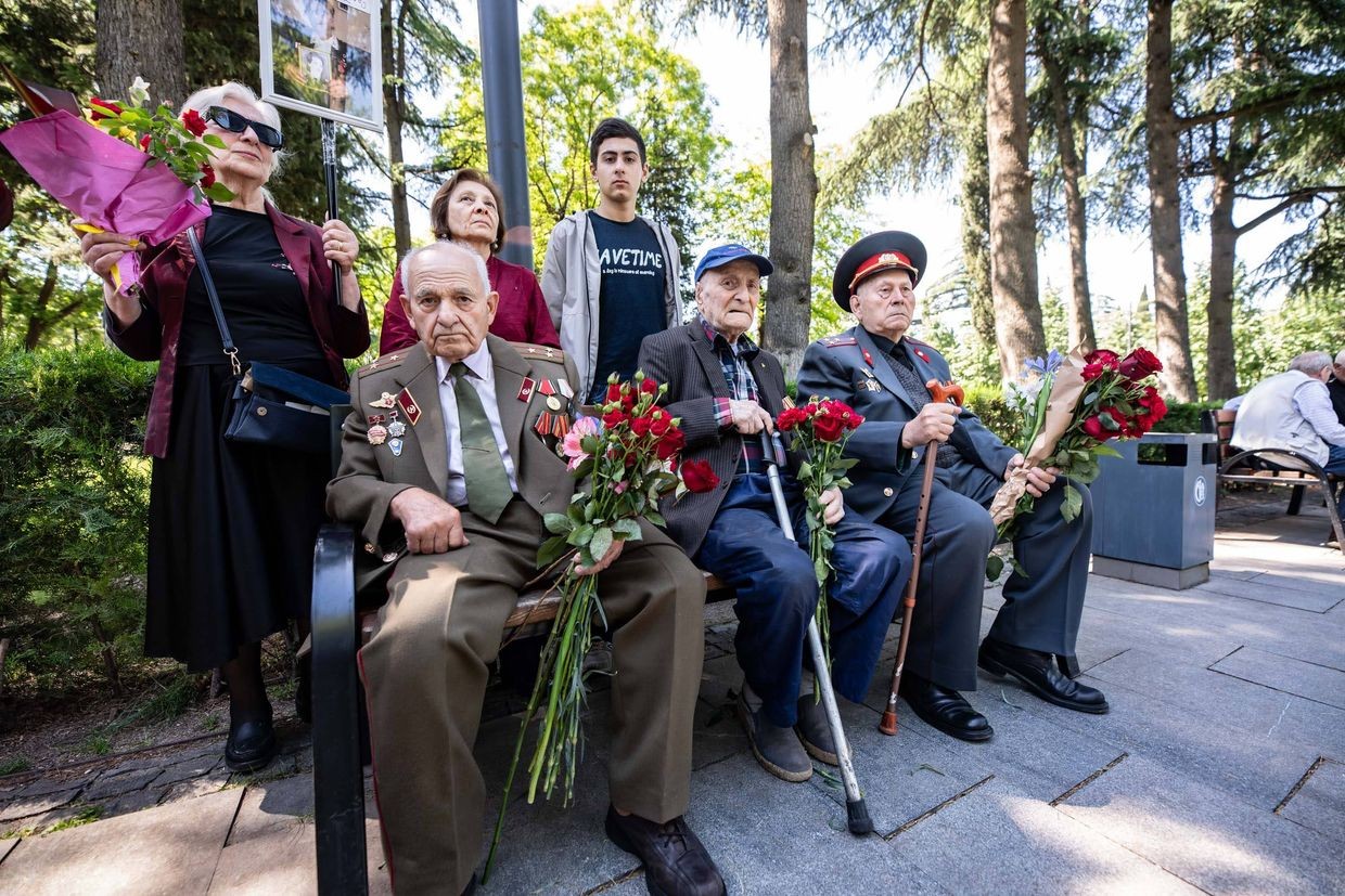 World War II veterans and their family members commemorate the 80th Anniversary of the Soviet Union's victory over Nazi Germany in Tbilisi on 9 May 2025. Photo: Mariam Nikuradze/OC Media.