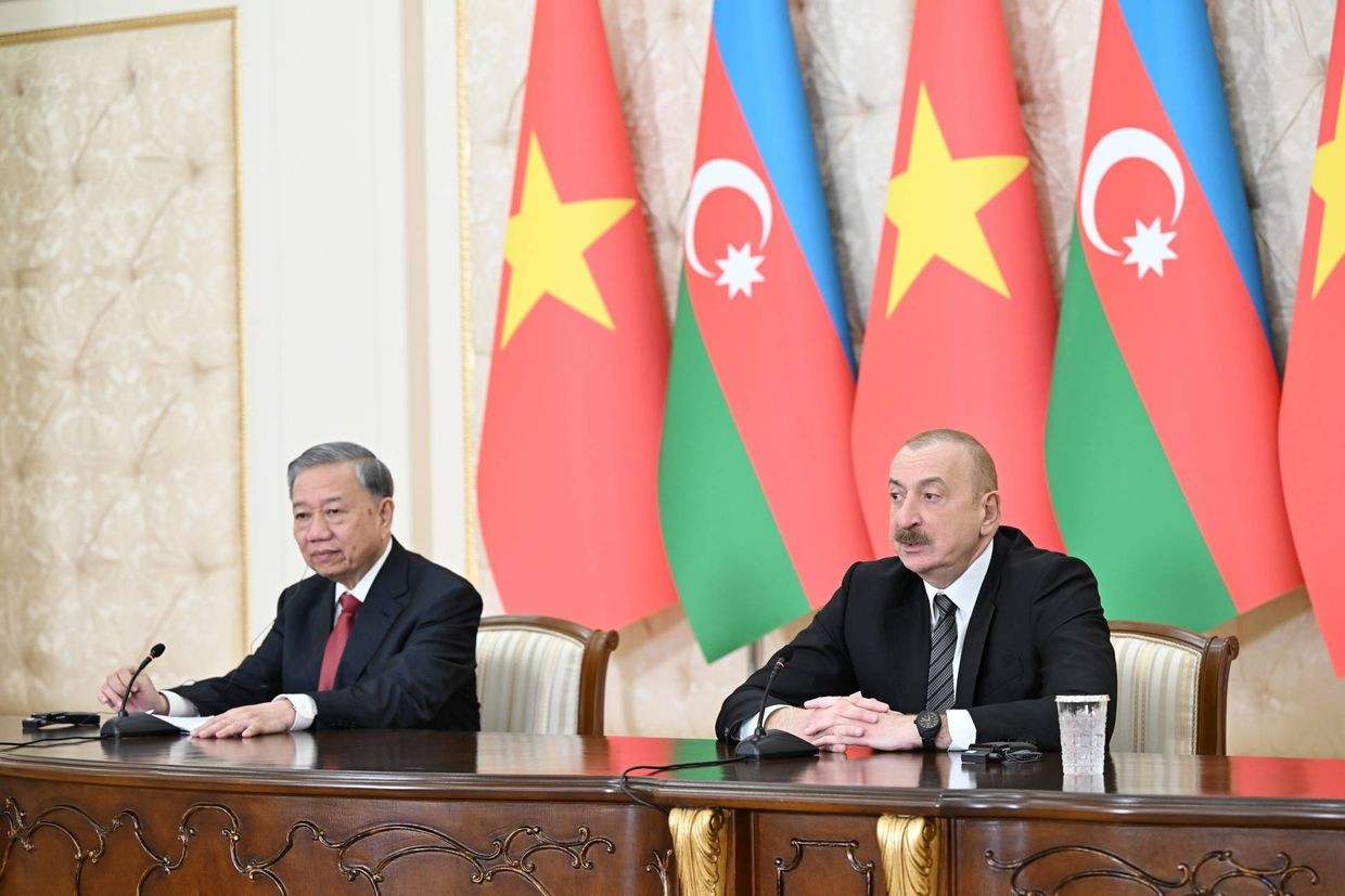 Vietnamese Communist Party General Secretar Tô Lâm and Azerbaijani President Ilham Aliyev. Official photo.