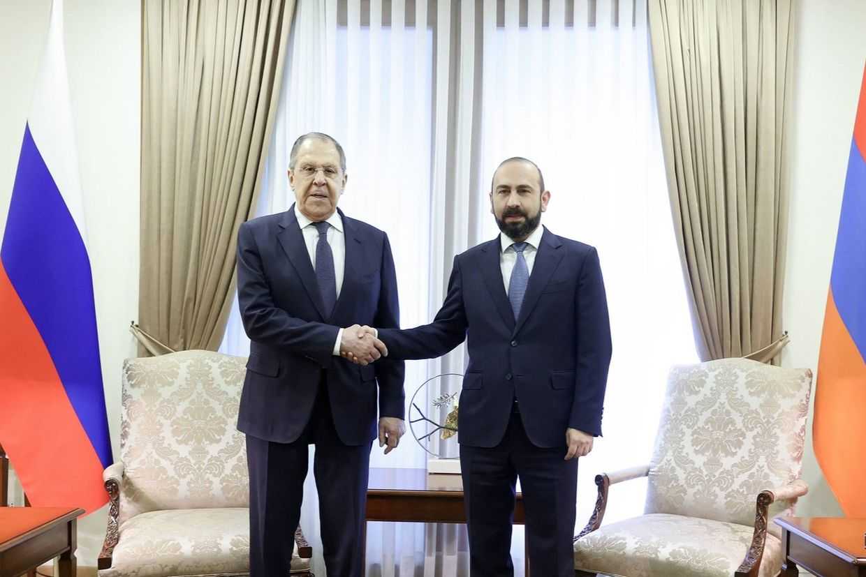 Russian Foreign Ministry Sergei Lavrov and Armenian Foreign Minister Ararat Mirzoyan in Yerevan. Official photo.