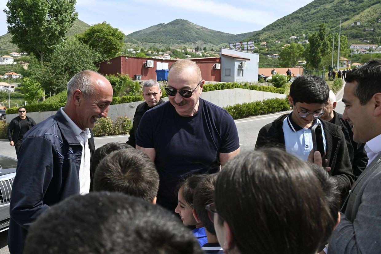Ilham Aliyev with the residents of Baylik village, Lachin. Photo: President.az.