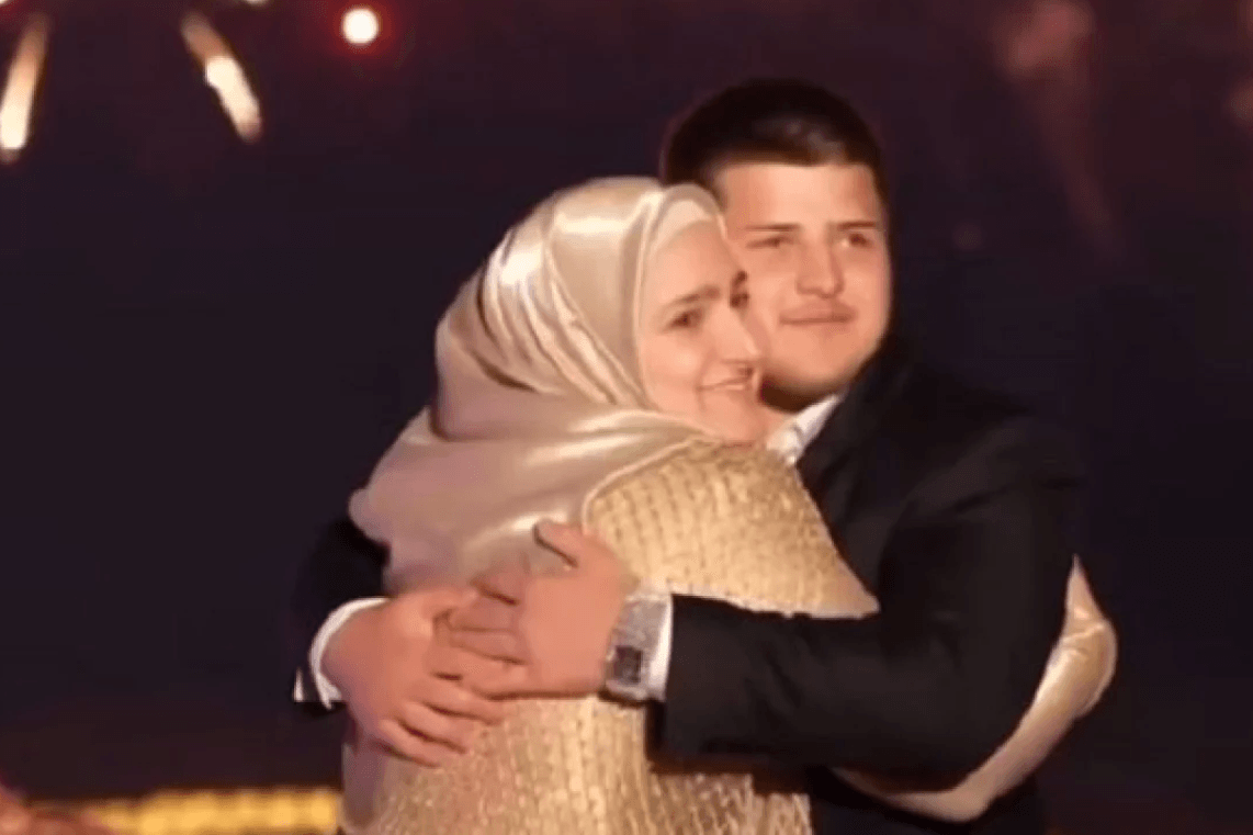 Adam Kadyrov and his sister Aishat at his wedding. Photo: social media.