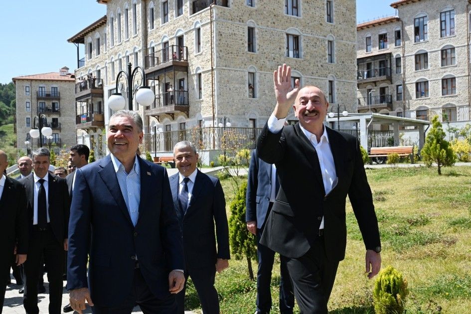 Azerbaijani President Ilham Aliyev (right) and Turkmen leader Gurbanguly Berdimuhamedow (left) in Nagorno-Karabakh in July 2025. Official photo.