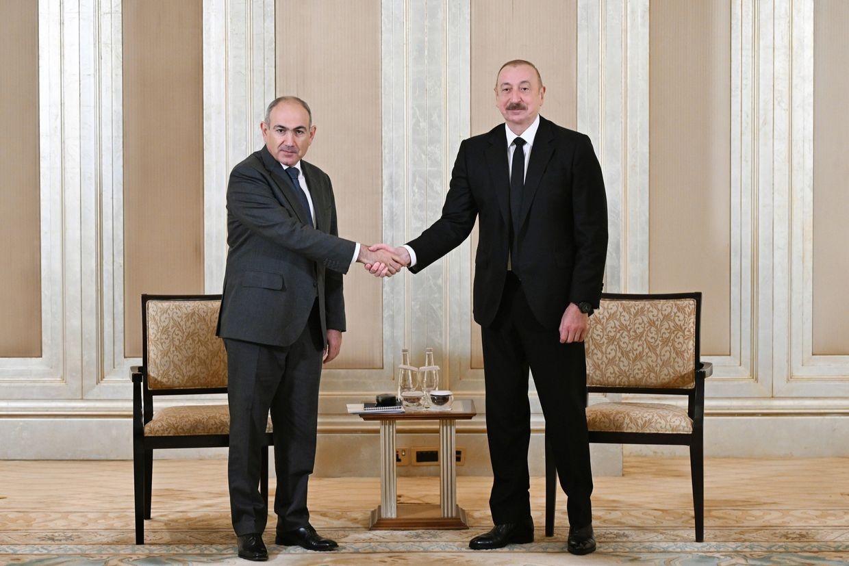 Armenian Prime Minister Nikol Pashinyan and Azerbaijani President Ilham Aliyev meeting in Abu Dhabi on 10 July. Official photo.