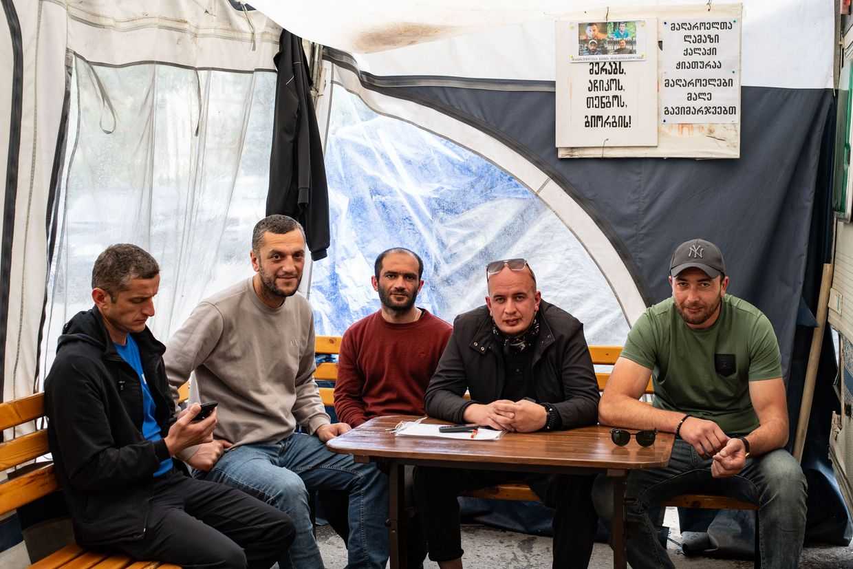 The detention of four miners dramatically changed the direction of the Chiatura protest. Photo: Mariam Nikuradze/OC Media