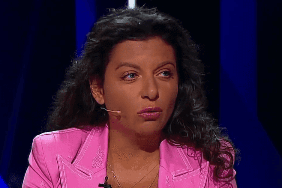 RT Editor-in-Chief Margarita Simonyan during her tirade against Armenian Prime Minister Nikol Pashinyan. Screengrab from video.