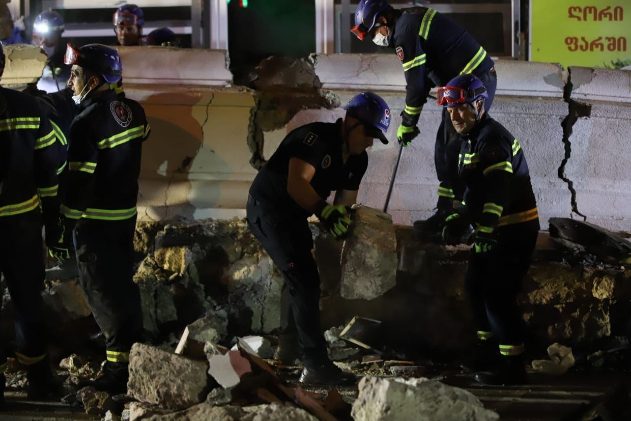 First responders at the scene of the accident. Photo: Interior Ministry/Facebook.