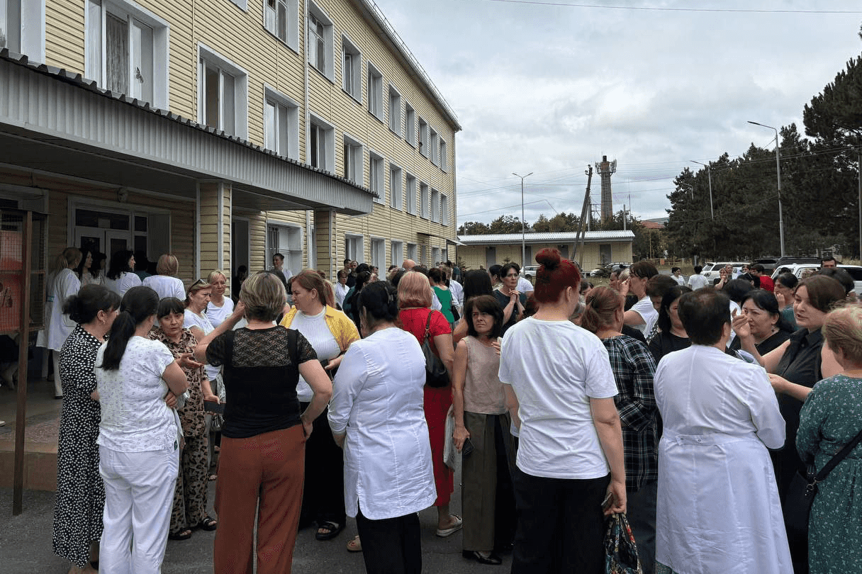 The rally in South Ossetia. Photo: Bonvarnon.