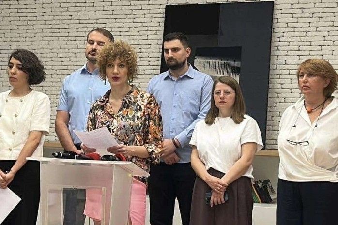 Press briefing by civil society organisations. Photo: BMG