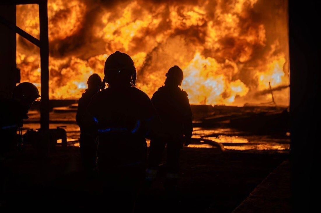 Ukrainian firefighters extinguishing the blaze after Russian drones struck Odesa Oblast on 18 August 2025, damaging a SOCAR petrol depot. Photo: Odesa Oblast Governor Oleh Kiper.