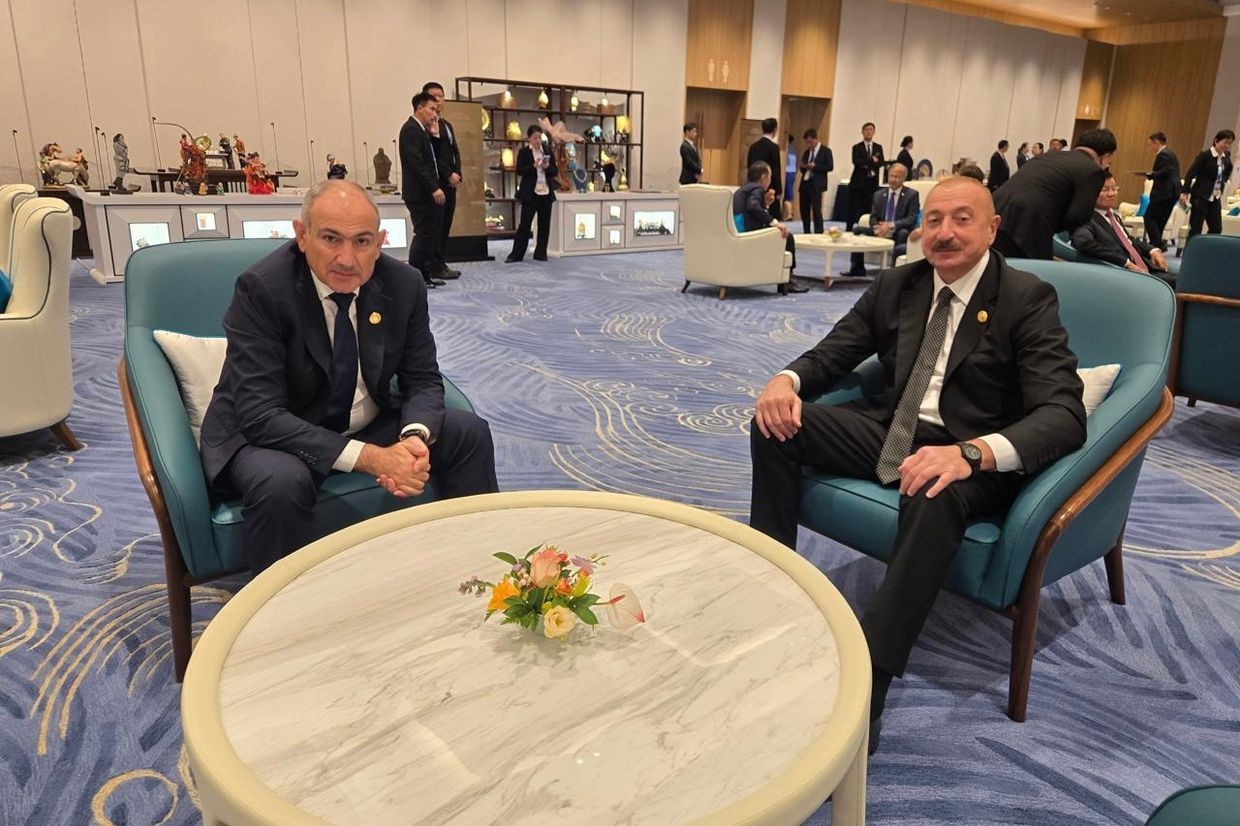 Prime Minister Nikol Pashinyan and Azerbaijani President Ilham Aliyev. Official photo.