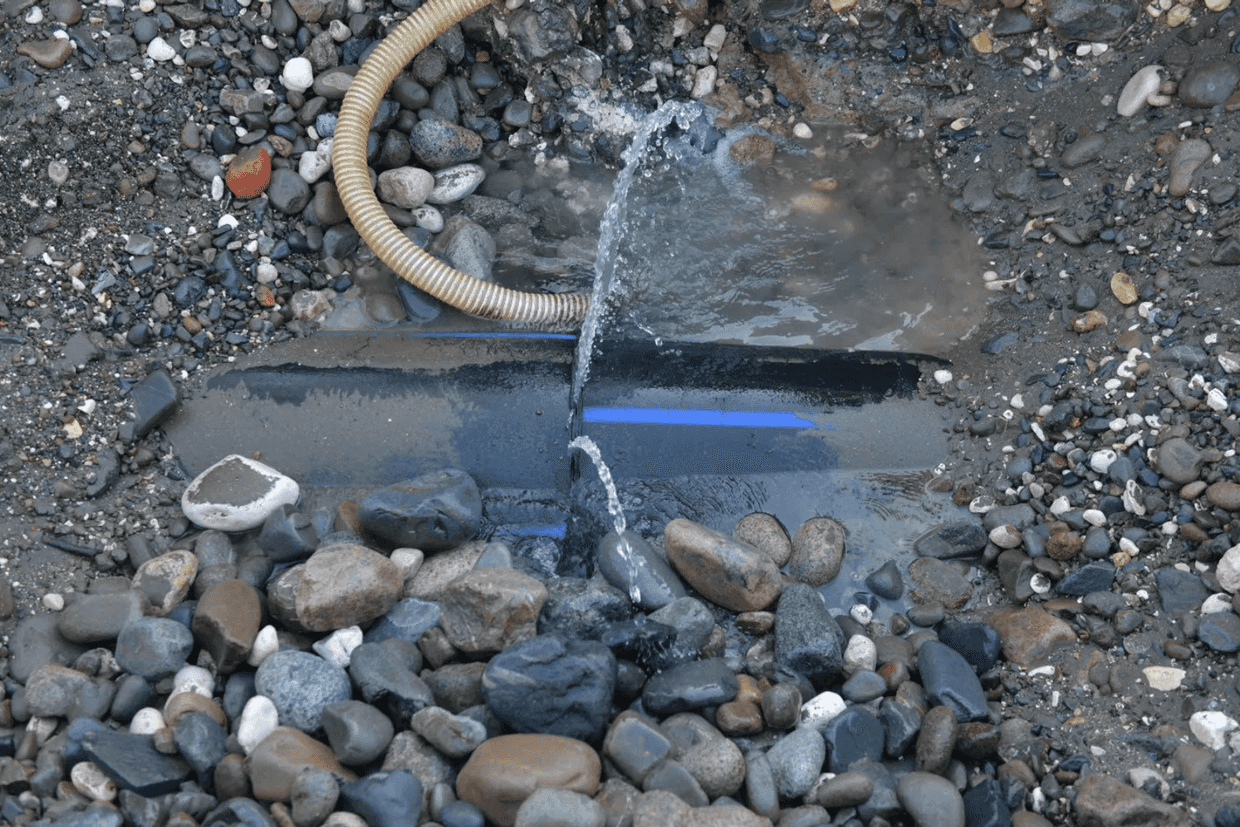 A damaged pipeline in Abkhazia’s Gali (Gal) district. Photo via Sputnik/Thomas Thaitsuk.