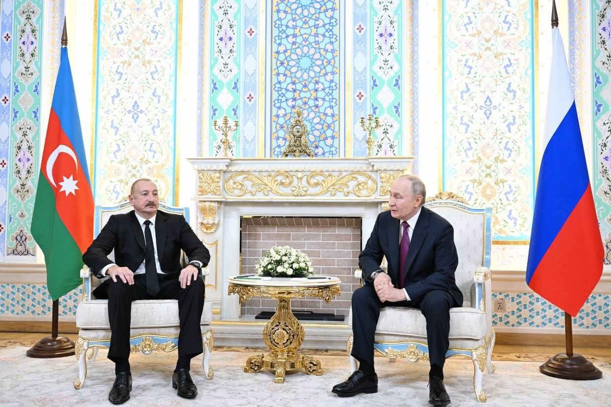 Azerbaijani President Ilham Aliyev (left) meeting with Russian President Vladimir Putin (right) in Dushanbe, Tajikistan on 9 October 2025. Official photo.