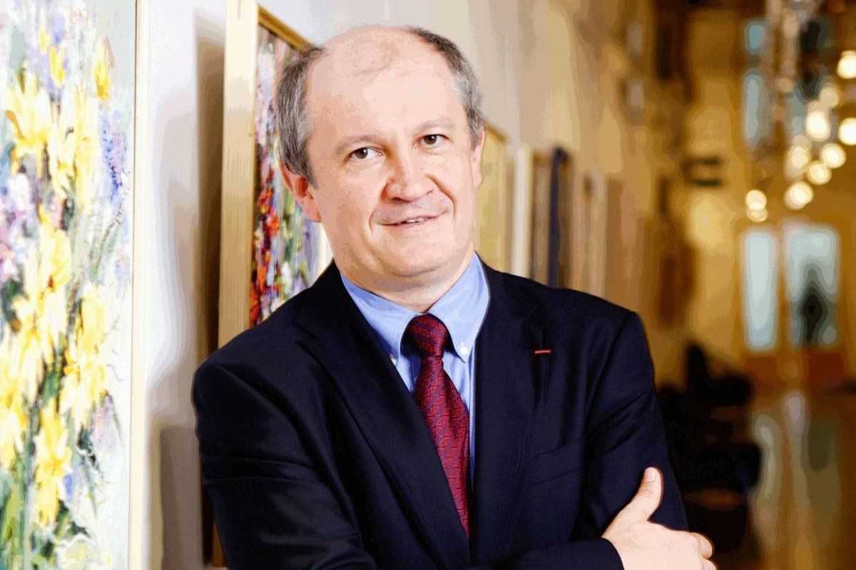 Alexandru Munteanu in an official photo from PAS.