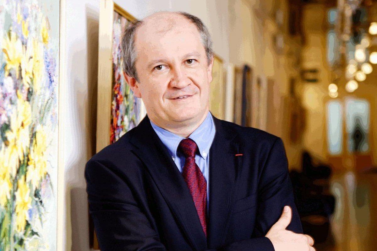 Alexandru Munteanu in an official photo from PAS.