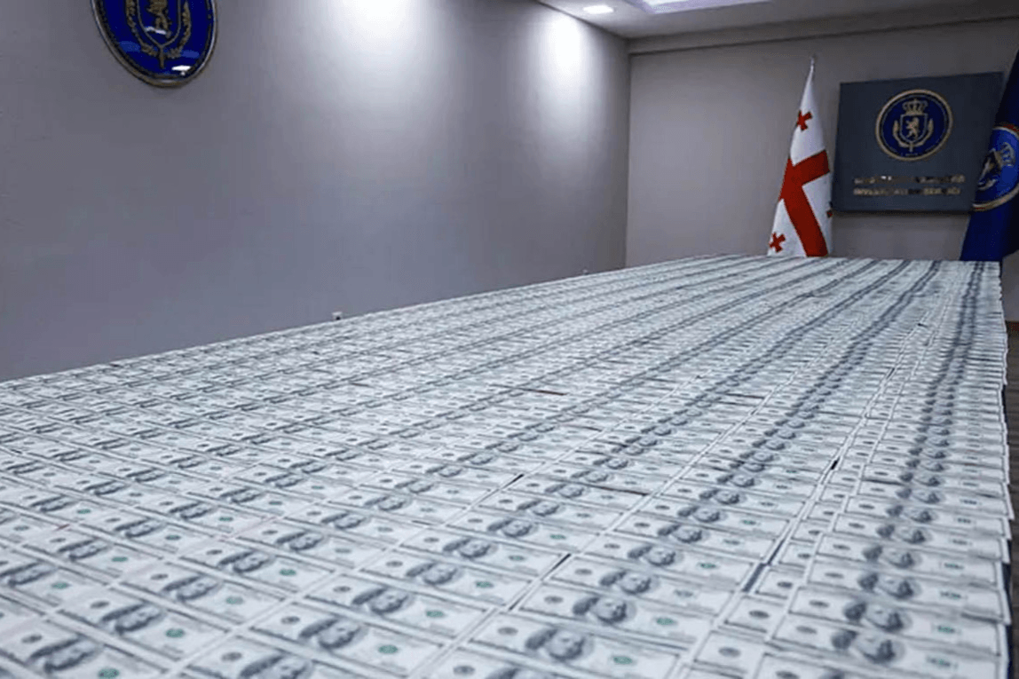 Cash seized by Georgian authorities as part of the operation. Photo: IPN.