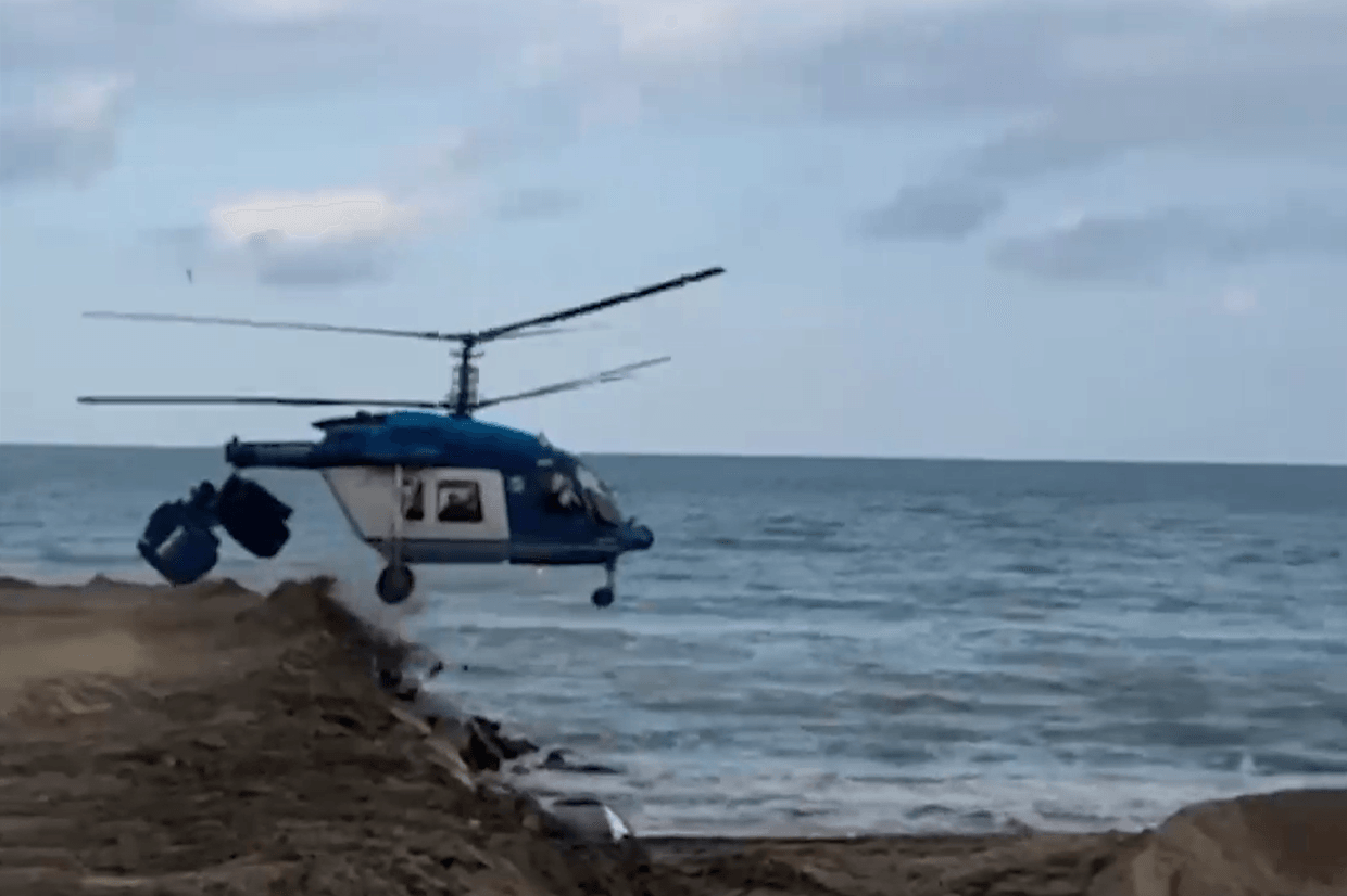 The helicopter after damaging its tail and minutes before its crash. Screengrab via Sapa. 