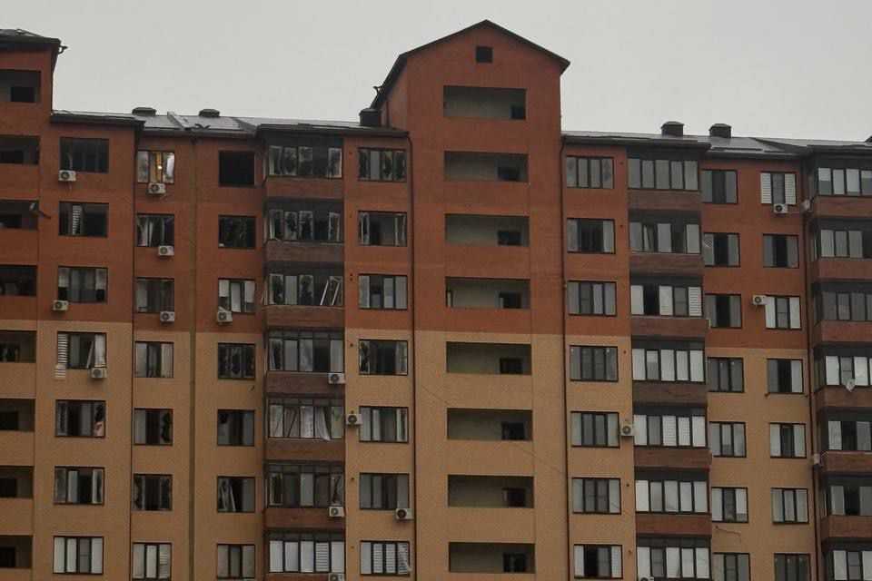 Damaged building in Kaspiyisk. Photo: social media.