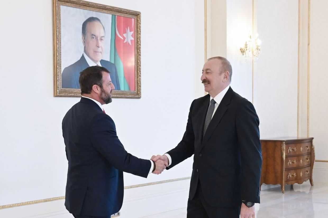 US Senator Markwayne Mullin (left) and Azerbaijani President Ilham Aliyev (right) meeting in Baku in January 2026. Official photo.