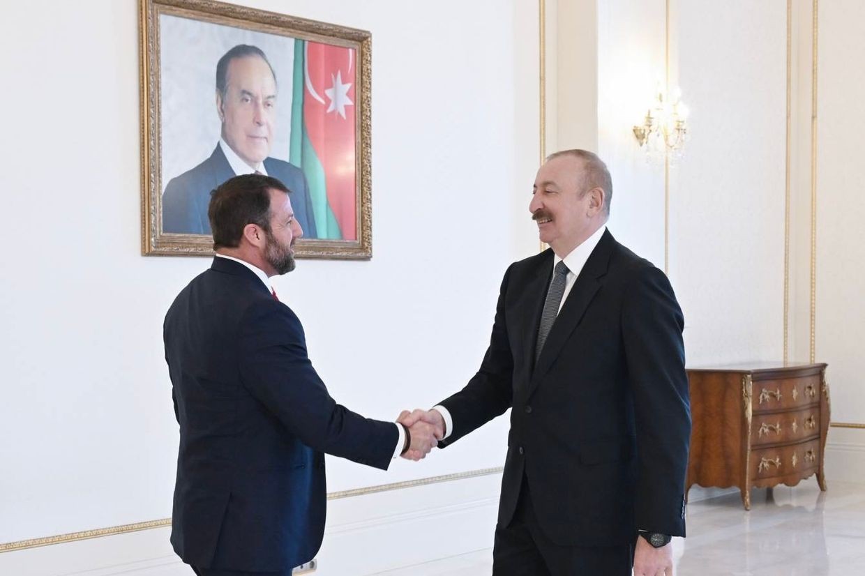 US Senator Markwayne Mullin (left) and Azerbaijani President Ilham Aliyev (right) meeting in Baku in January 2026. Official photo.