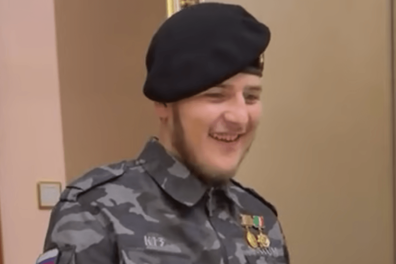 Adam Kadyrov after three weeks since car accident. Screengrab from video.