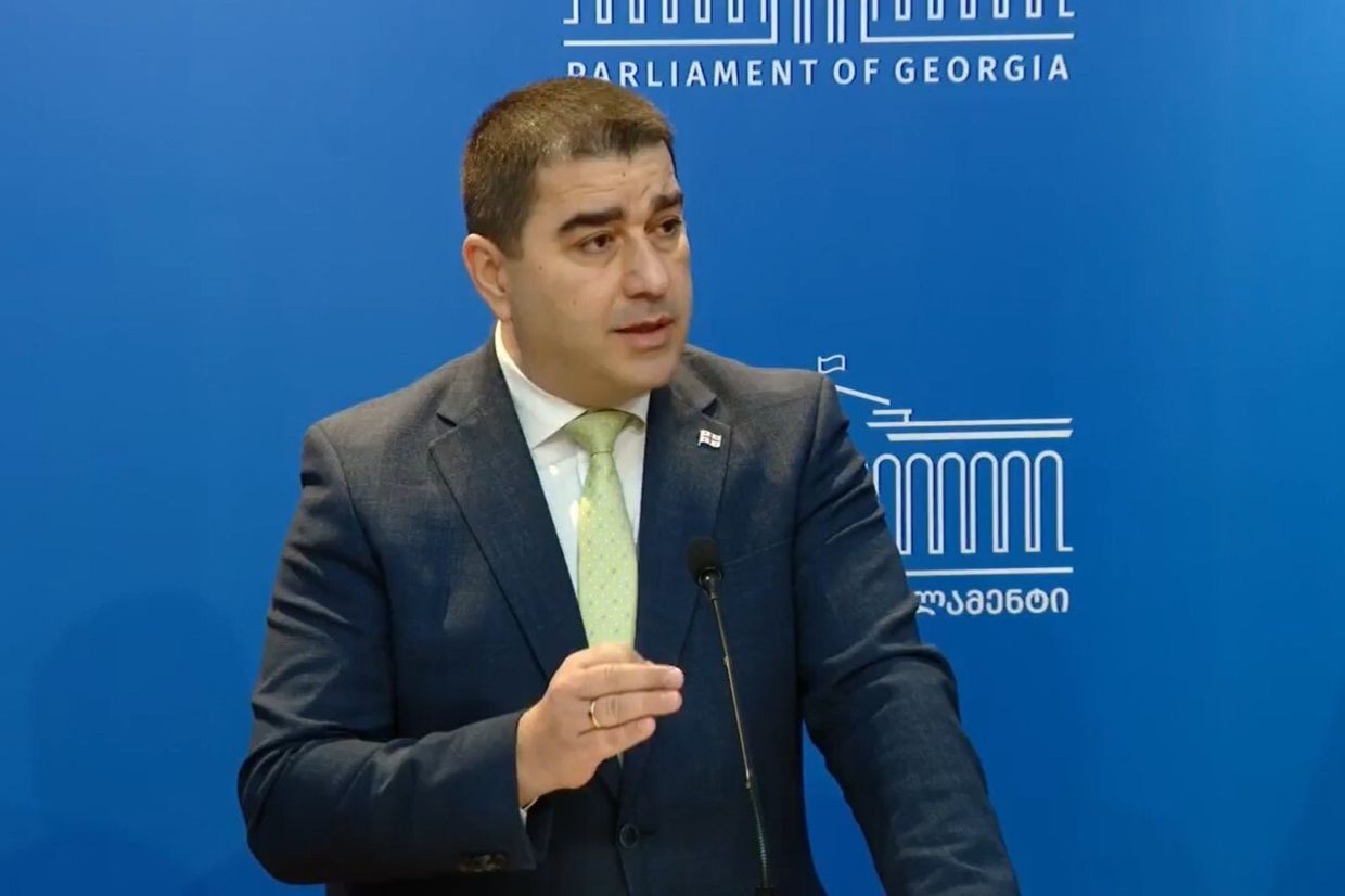 Georgian Parliamentary Speaker Shalva Papuashvili at a press briefing. Official photo.