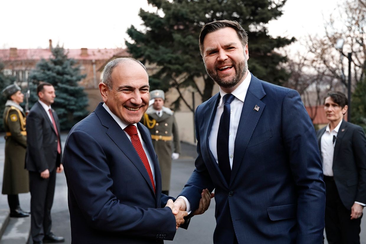 Armenian Prime Minister Nikol Pashinyan and US Vice President JD Vance shaking hands as Vance pays his first official visit to Armenia. Official photo.