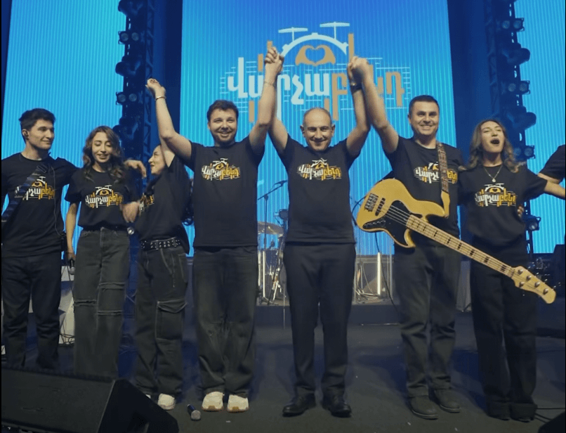 Armenian Prime Minister Nikol Pashinyan’s band Varchaband on stage in Yerevan. Screengrab from video.