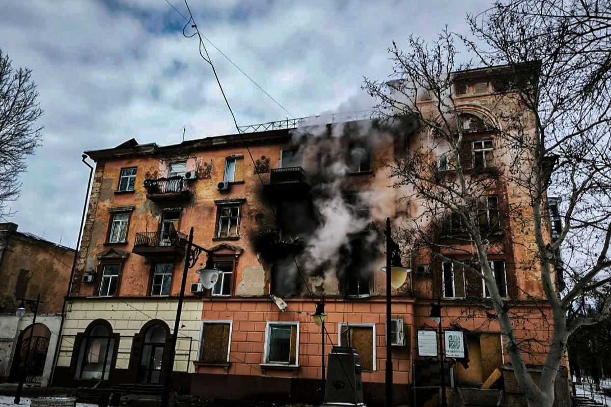 A building in Ukraine’s Kherson region after being struck by Russian shelling in February 2026. For illustrative purposes. Photo: Ukraine’s National Police/Telegram.