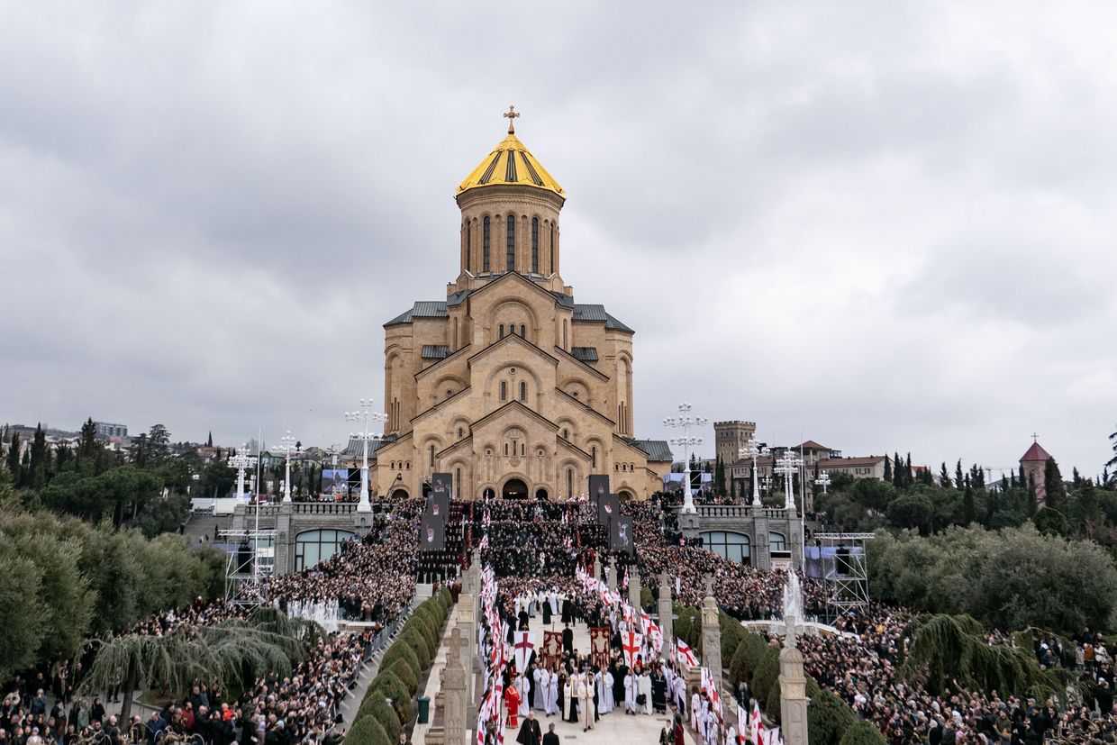 Farewell of Ilia II at Tbilisi’s Holy Trinity Cathedral (Sameba). Photo: Mariam Nikuradze/OC Media.