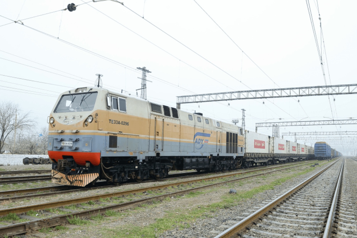 A cargo train from the Russian Emergency Situations Ministry arriving in Azerbaijan on 26 March 2026. Official photo.