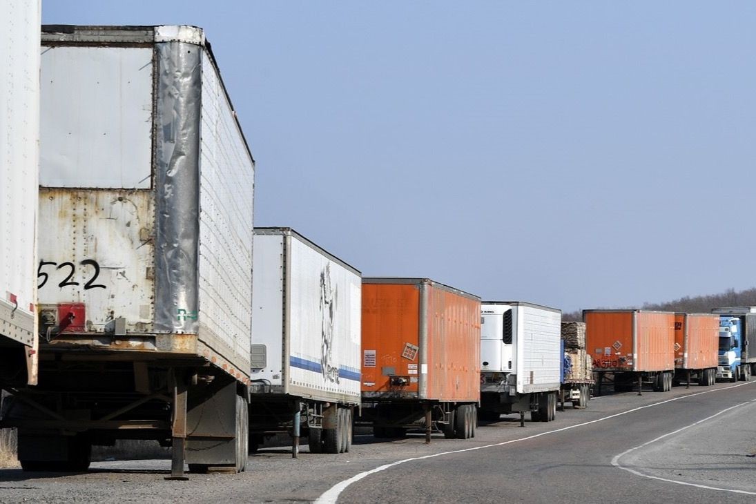 Trucks stuck at the border. Photo: TASS.