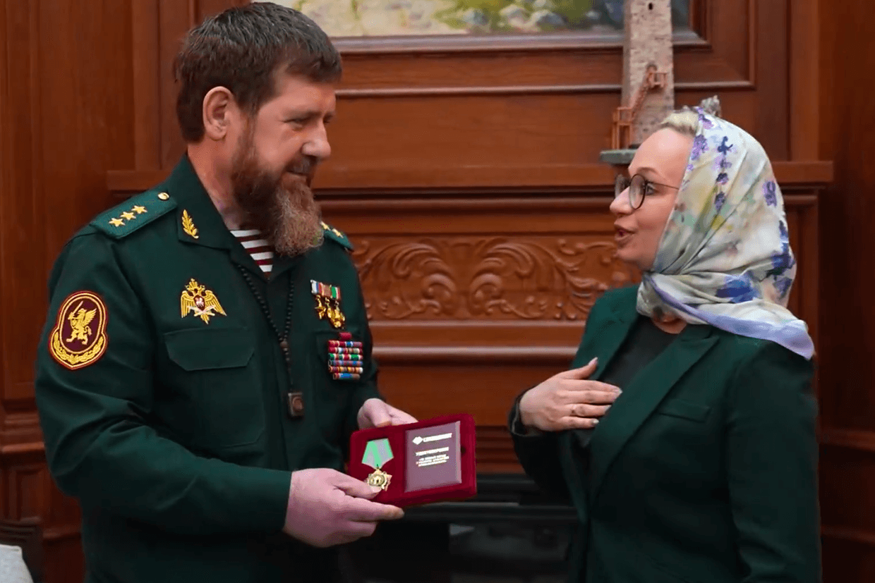 Ramzan Kadyrov and Darya Martynkina, April 2026. Screengrab from video.