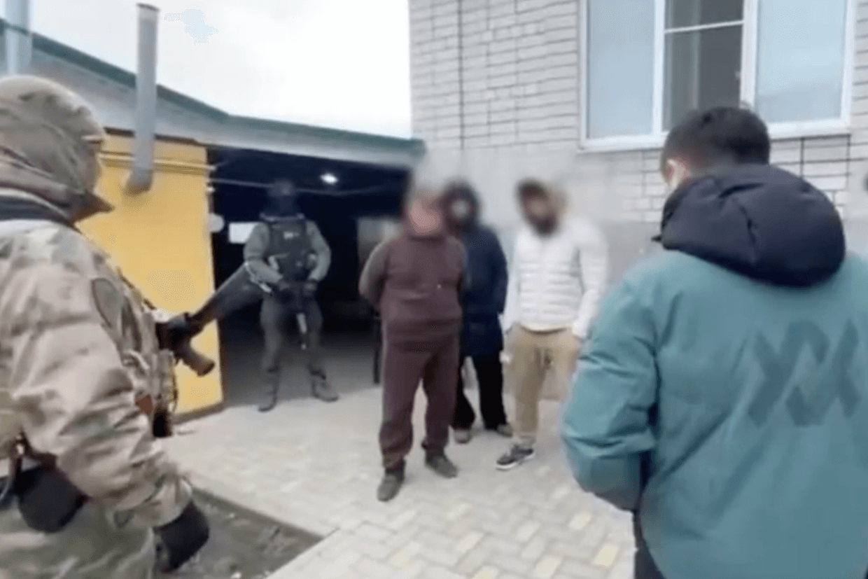 Detention of resident of Cherkessk, April 2026. Screengrab from video.