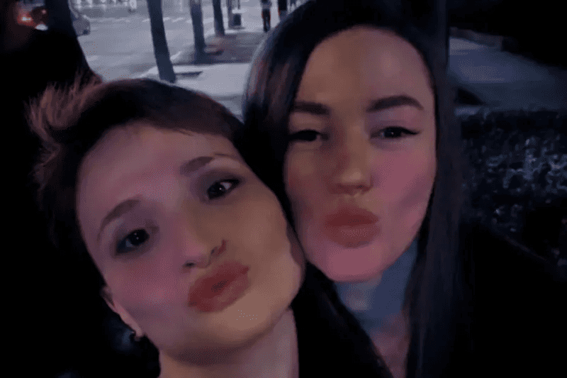 Aishat Baimuradova and Karina Iminova. Photo: social media.